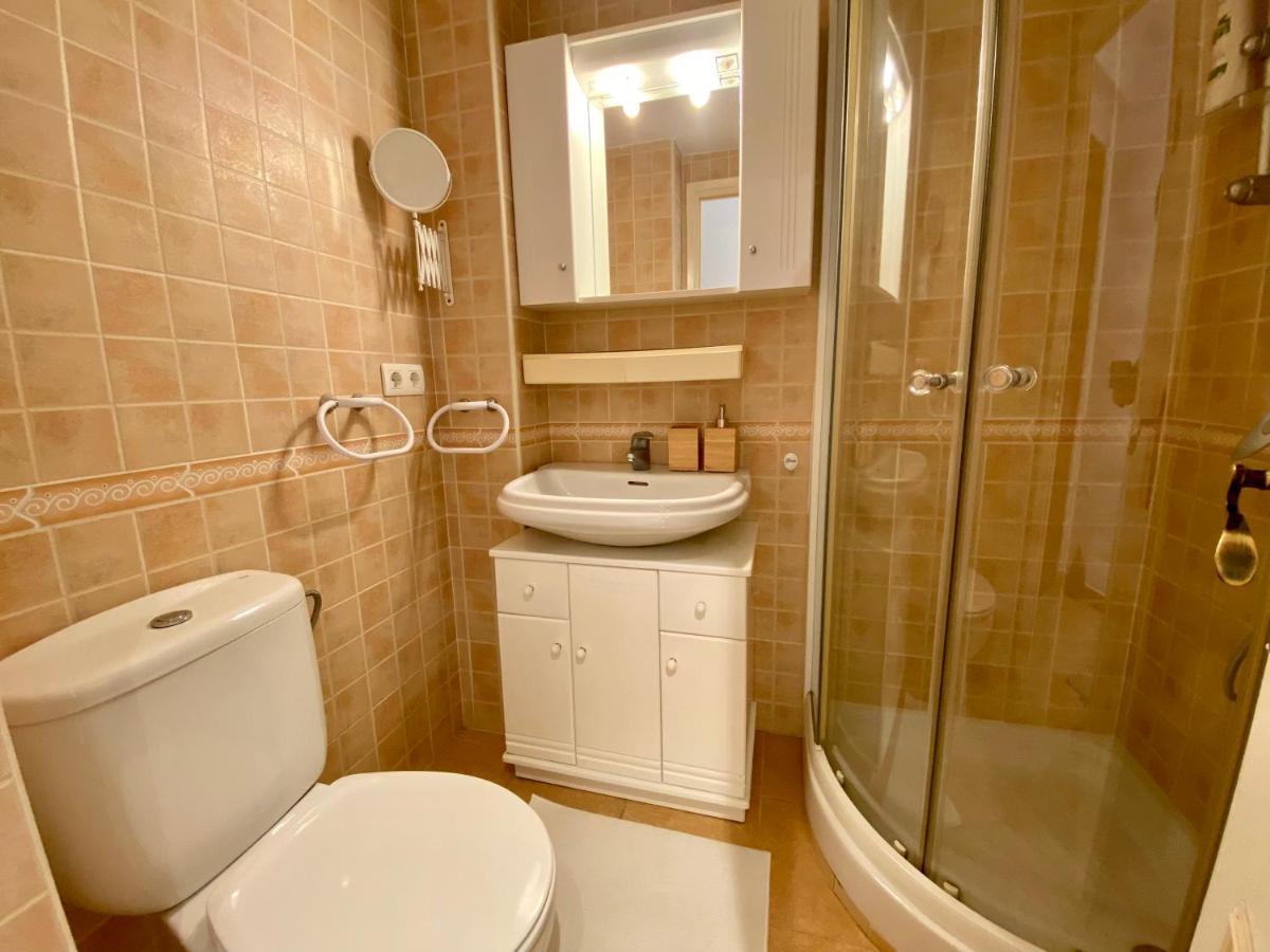 Beautiful Apartment In The Centre Of Nerja Esterno foto